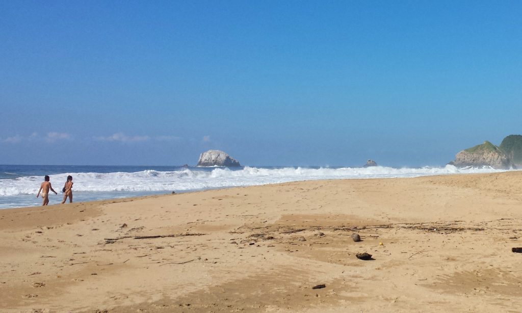 Move Our World Zipolite Oaxaca Mexico – Beach / Paradise / Naturism / Hippie